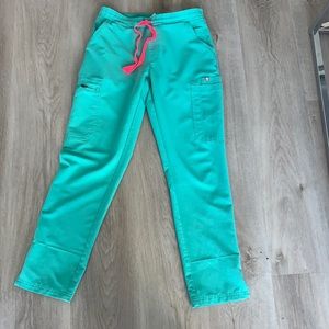 Figs scrub pants yola XS petite surgical green
